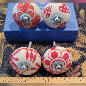 Hand painted Ceramic drawer pulls. Set of 4 Orange Red New. Very Pretty 😍